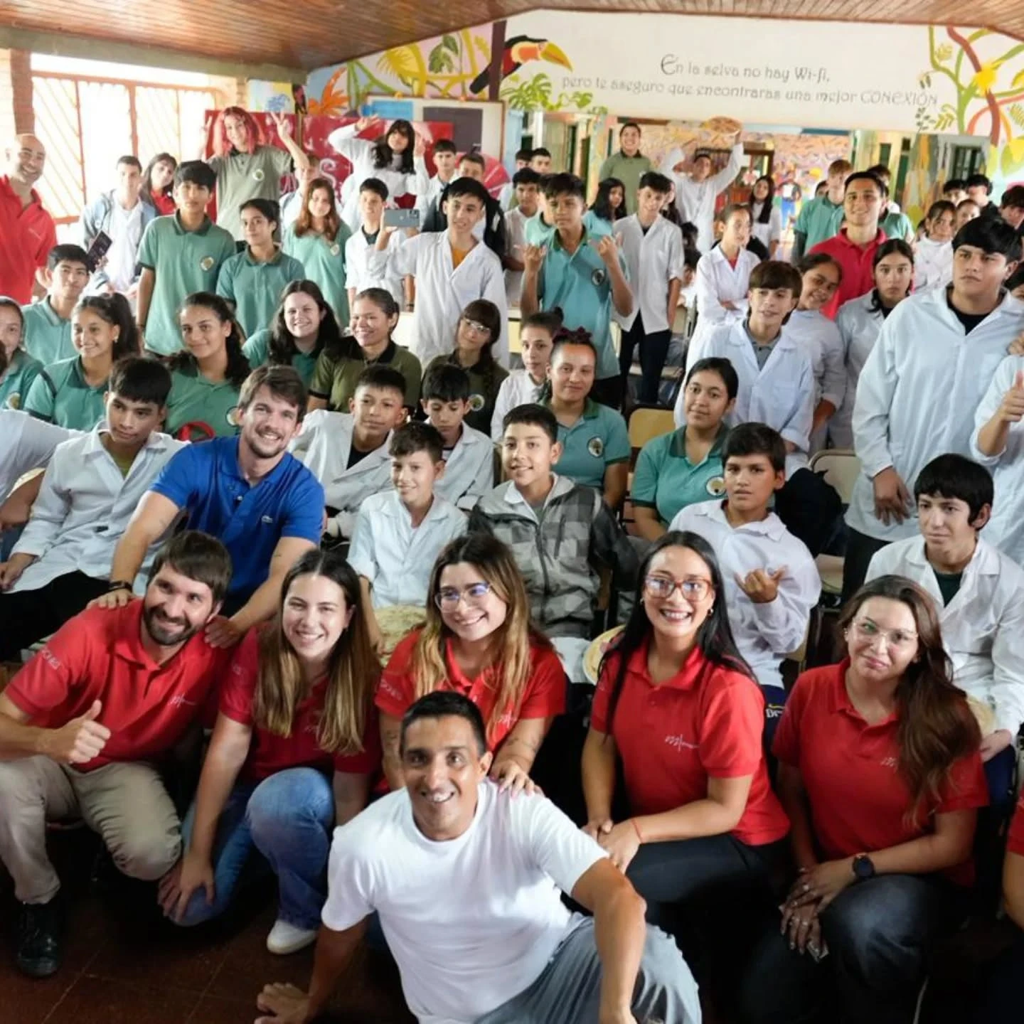 Vicegobernador Romero Spinelli Impulsa Transformación Educativa en Puerto Leoni con la Iniciativa "La Vice en tu Escuela"