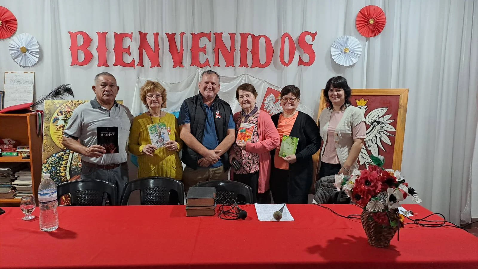 Gobernador Roca Celebra la Apertura de su Biblioteca y la Herencia Polaca