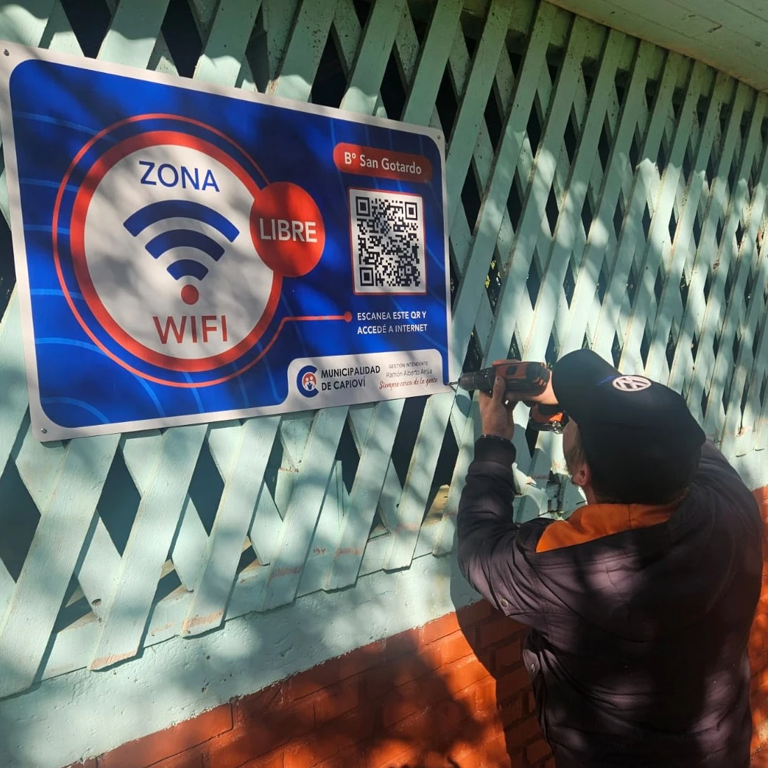 Conectividad Digital Llega a Barrios Capioveses: Starlink Brinda Acceso a Internet en San Gotardo y Ackermann