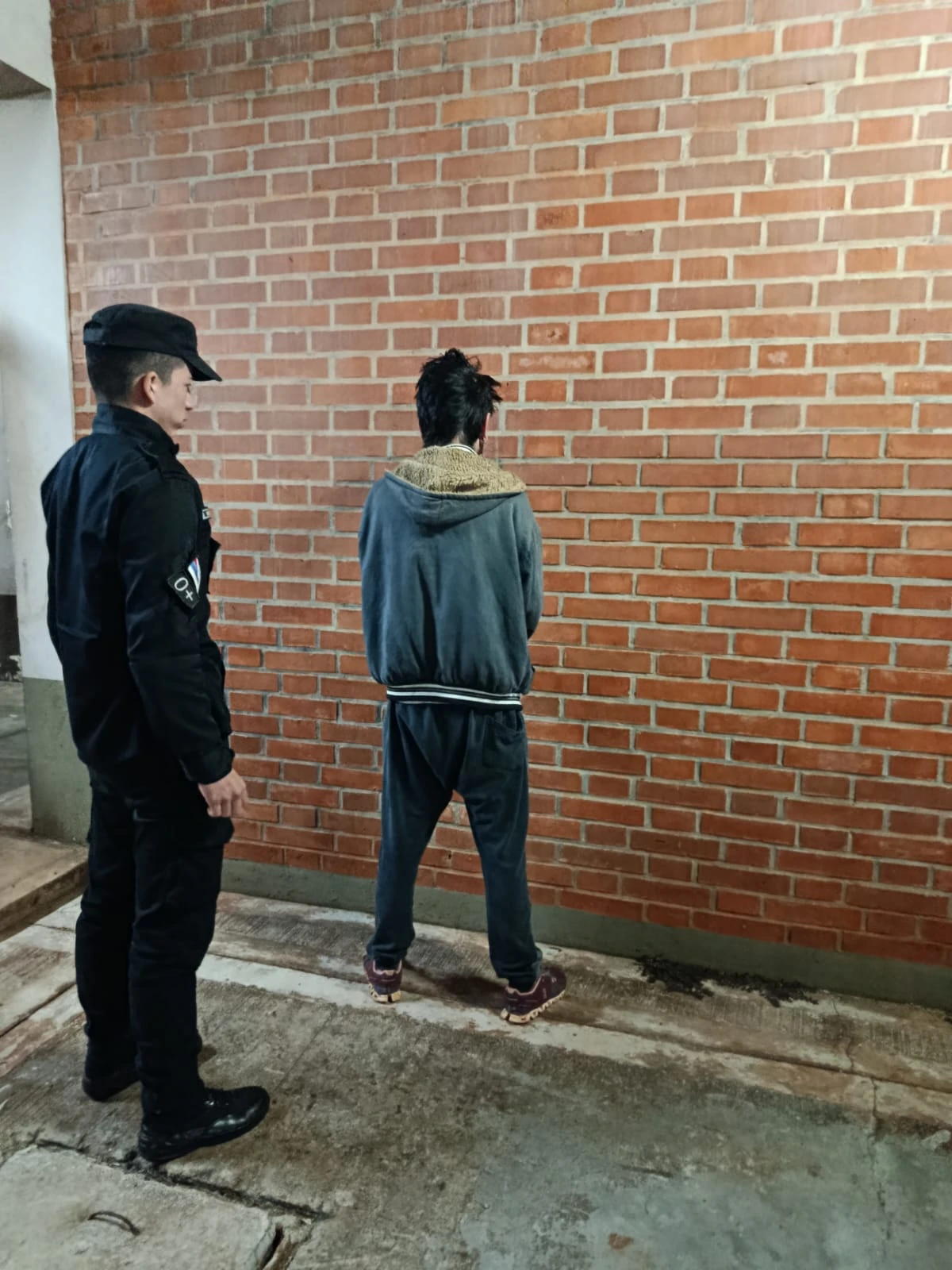 Capioví: Detienen a falso cuidacoches tras asaltar dos vehículos en el barrio Caacupé