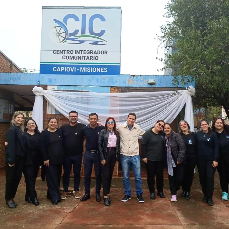 Capioví se viste de fiesta: Abre sus puertas la carrera de Intérprete de Lengua de Señas Argentina – Español
