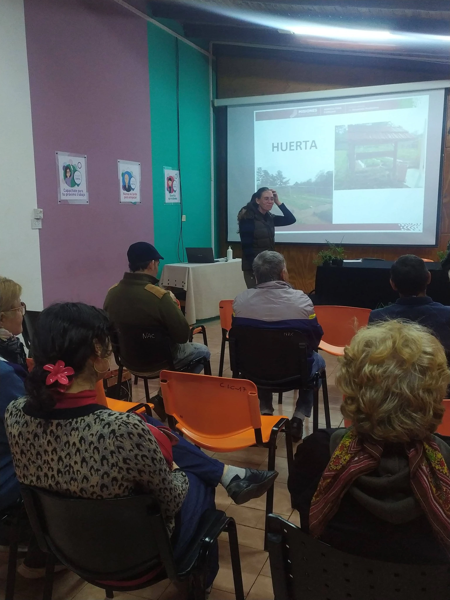 Capioví impulsa la soberanía alimentaria con talleres de huerta urbana agroecológica