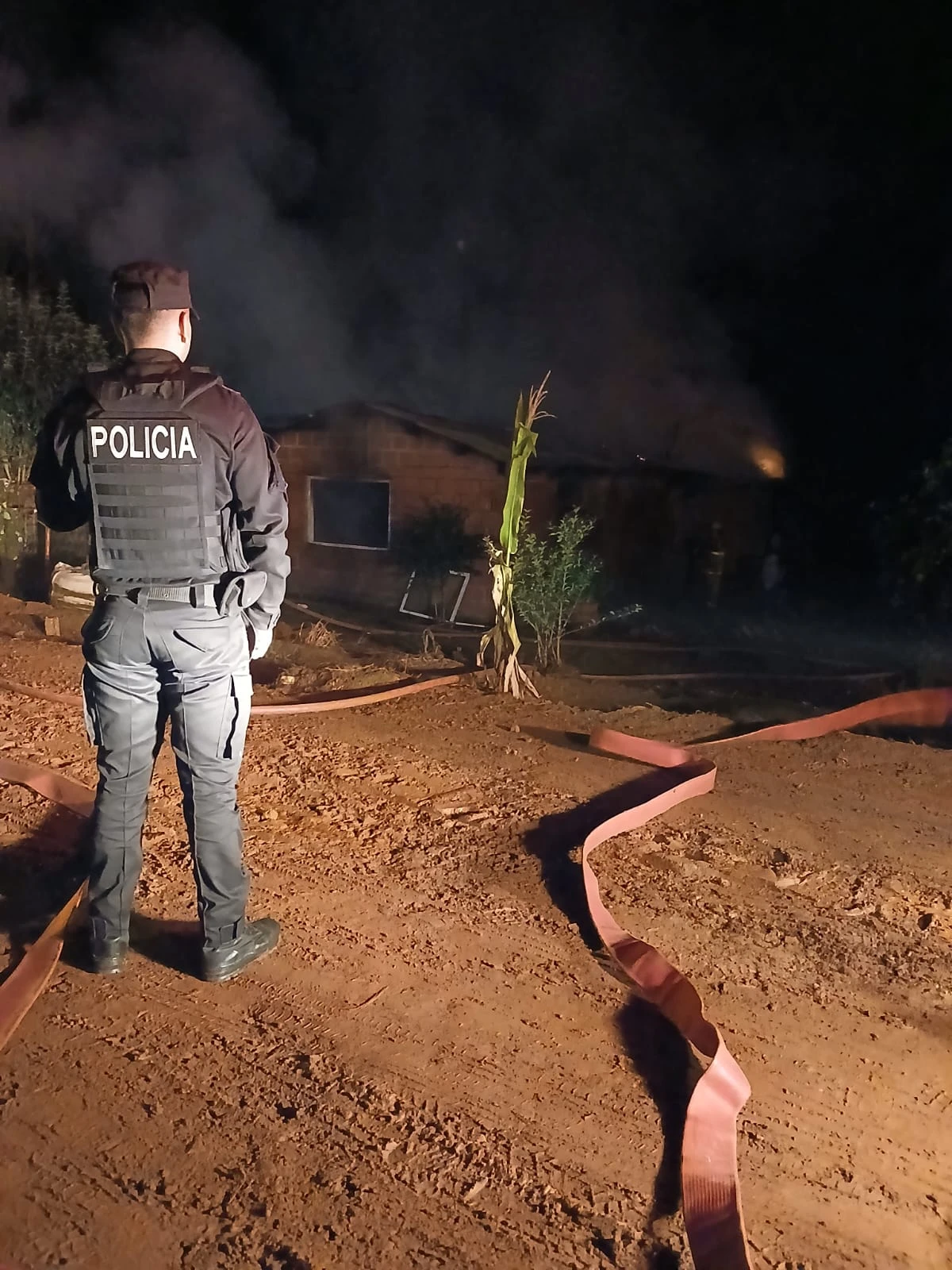 Devastador incendio arrasa una vivienda en Dos de Mayo: Milagrosamente, no hubo víctimas