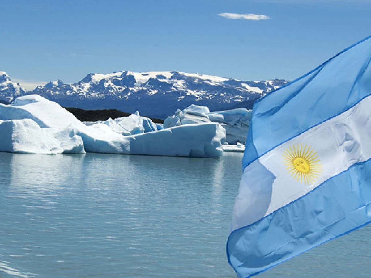 Custodios del Hielo: El Rol Estratégico de la Dirección Nacional del Antártico
