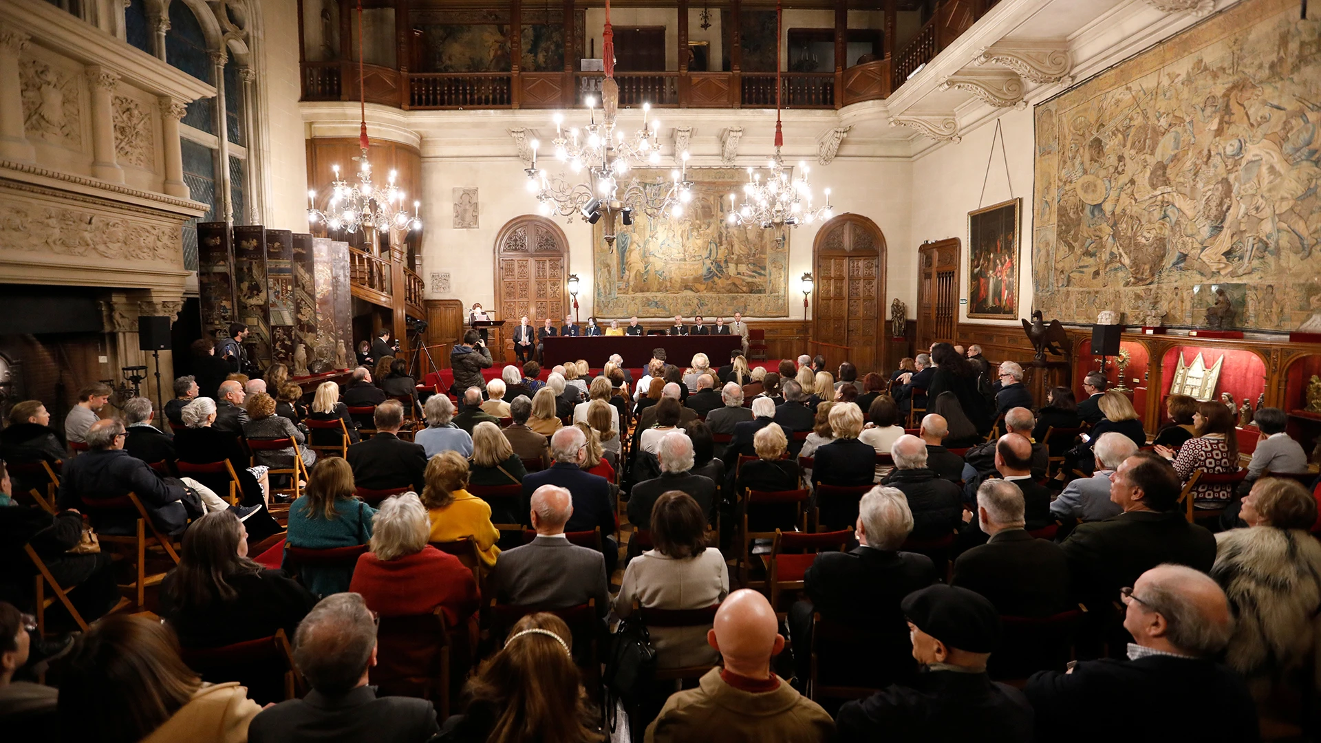 El Refugio de Nuestra Identidad: La Academia Argentina de Letras Celebra un Nuevo Aniversario