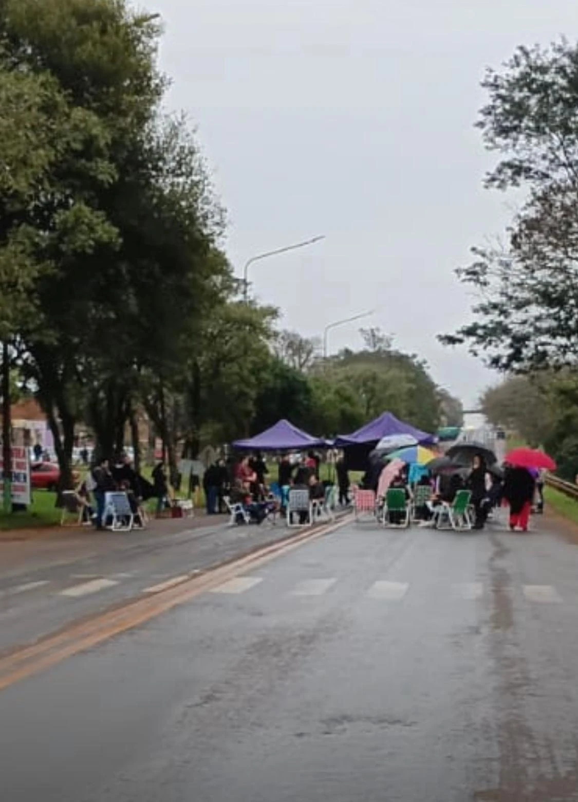 Tensión en la Ruta 12: Docentes cortan el tránsito en reclamo