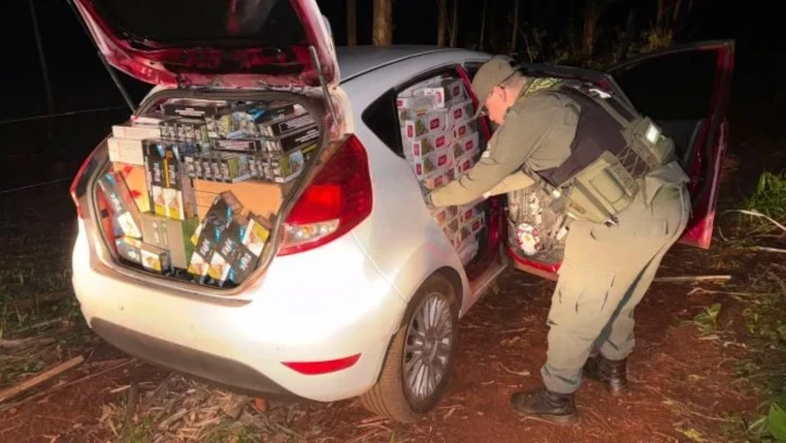 Fuga en la Ruta 12: Gendarmería secuestra millonario cargamento de cigarrillos de contrabando