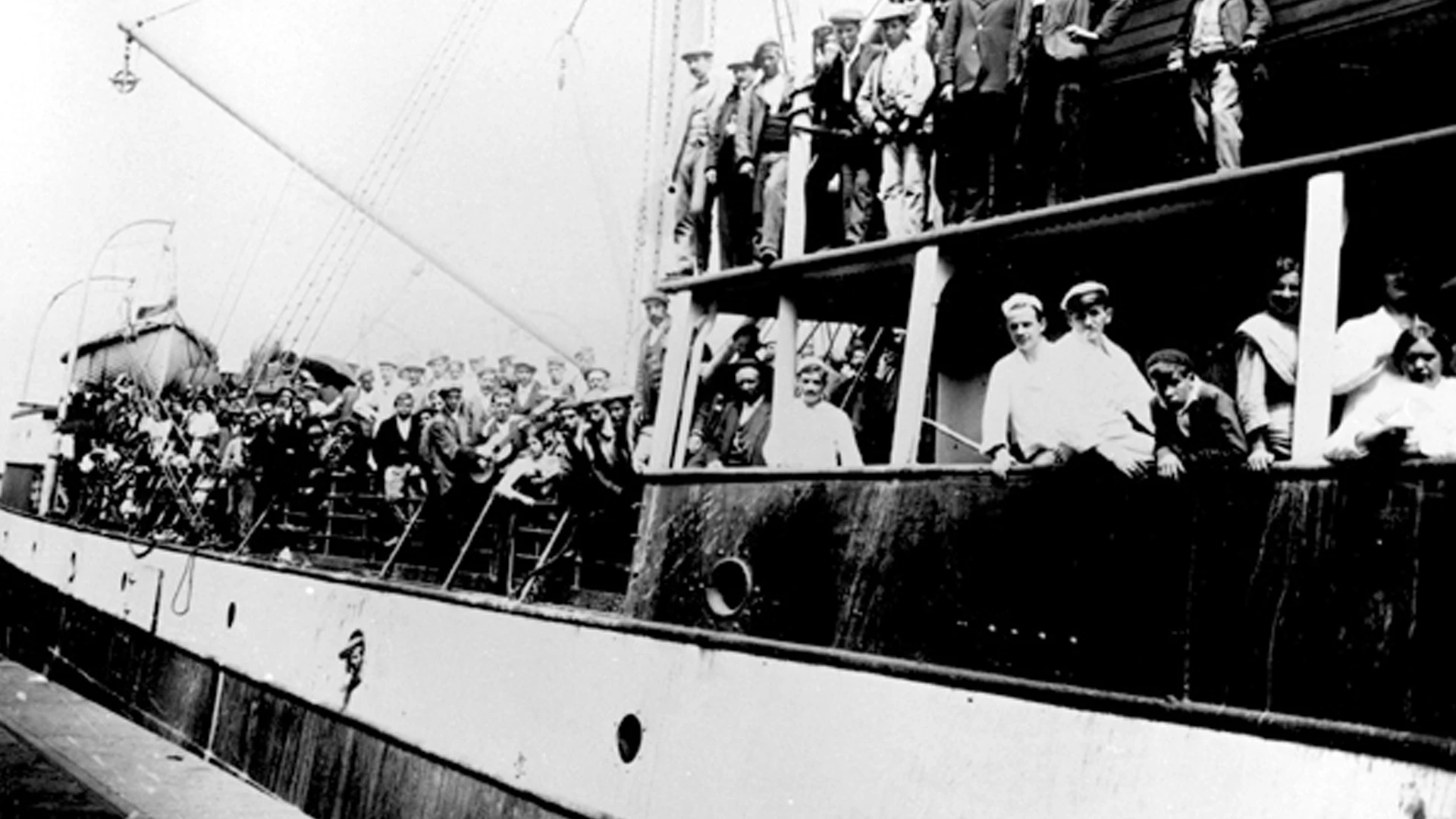 Los hilos invisibles de la patria: Raíces, memoria y el legado vivo de la inmigración en Argentina
