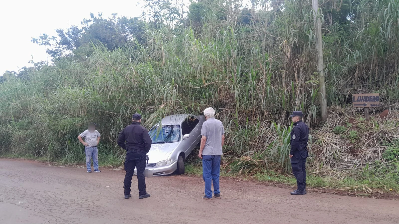 Despiste en el barrio San Francisco de Puerto Rico: un hombre de 74 años resultó ileso tras quedarse sin frenos
