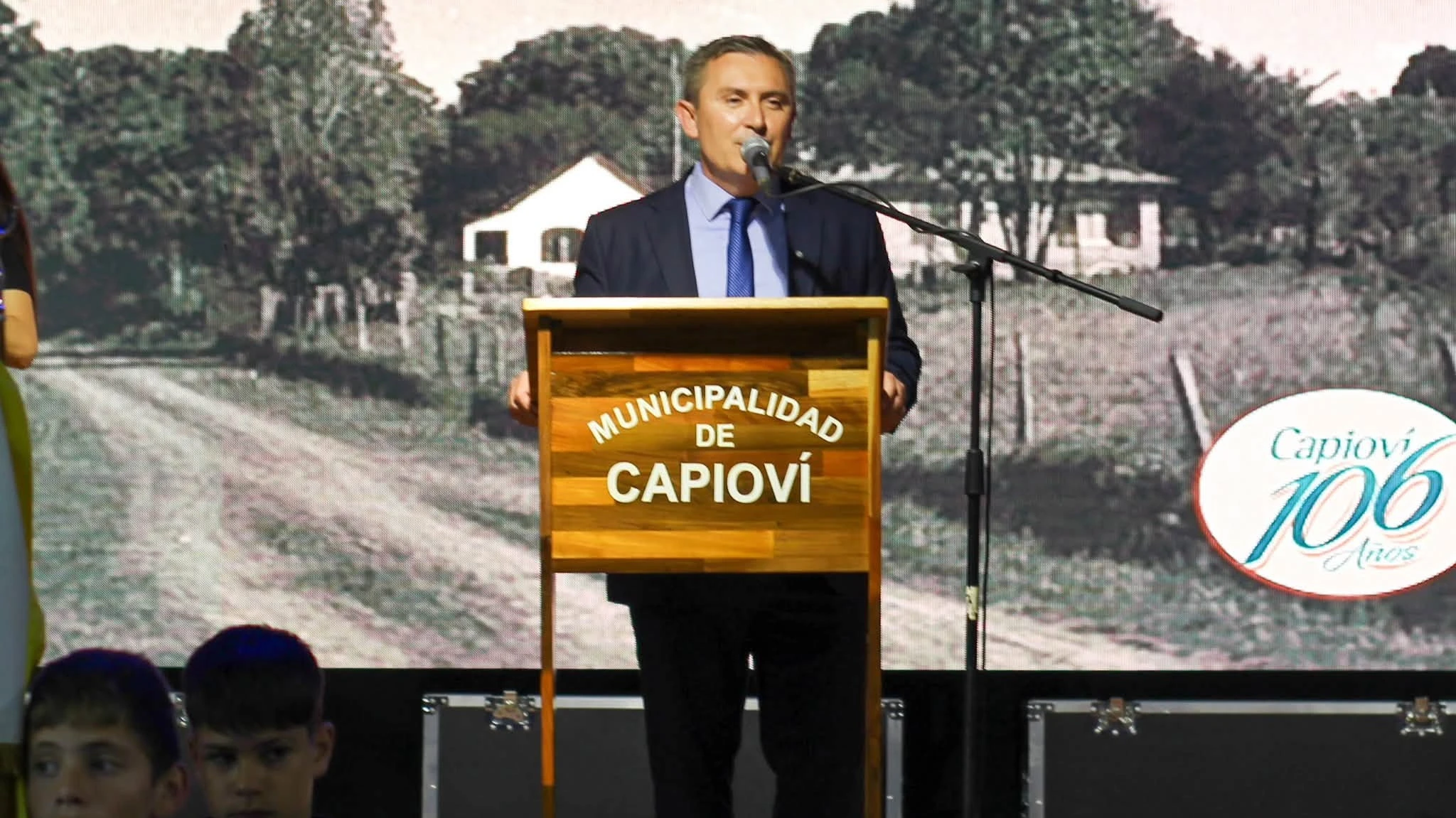 Capioví celebró sus 106 años con un acto en el Complejo Polideportivo y fuerte presencia institucional