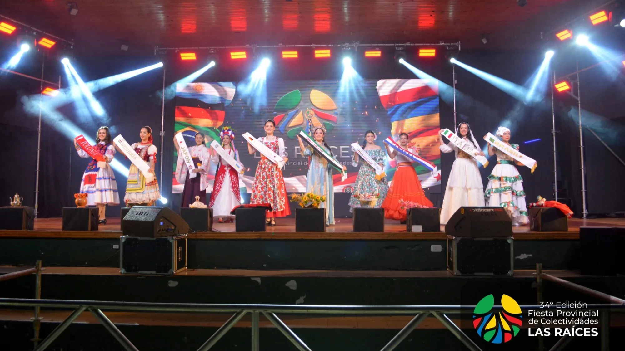 Emoción, raíces e historia: el debut de las candidatas de la 34° Fiesta Provincial Las Raíces