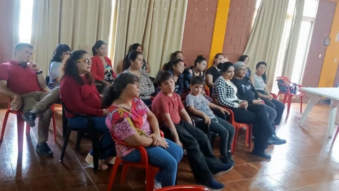 Mujeres que crean, mujeres que inspiran: arte, empatía y contención en un taller de la UPMisiones