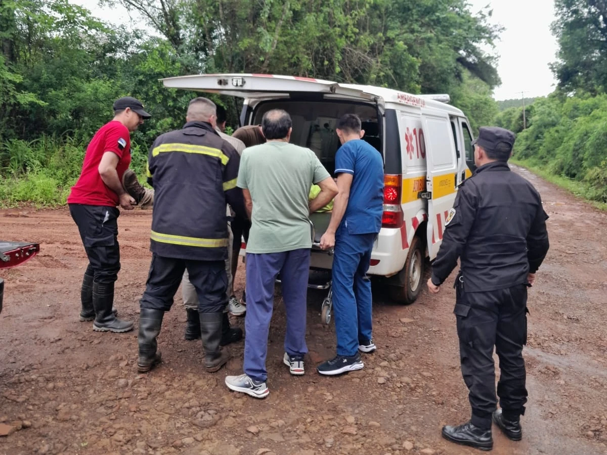 Operario de Energía de Misiones herido tras una caída en la zona rural de Santo Pipó