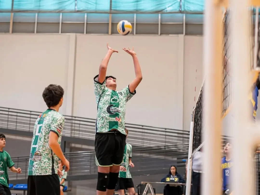 Dos de Mayo celebró el subcampeonato y el tercer puesto de la Escuela Dos de Mayo Vóley en los Juegos Deportivos Misioneros
