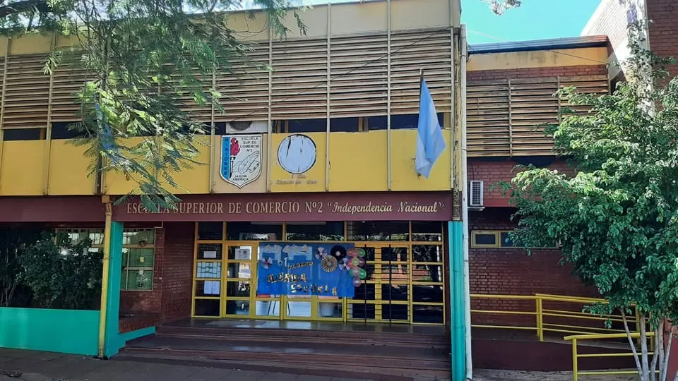 Logo de Escuela Superior de Comercio N°2 Independencia Nacional